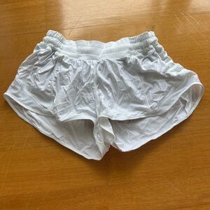 Lululemon women’s hotty hot shorts